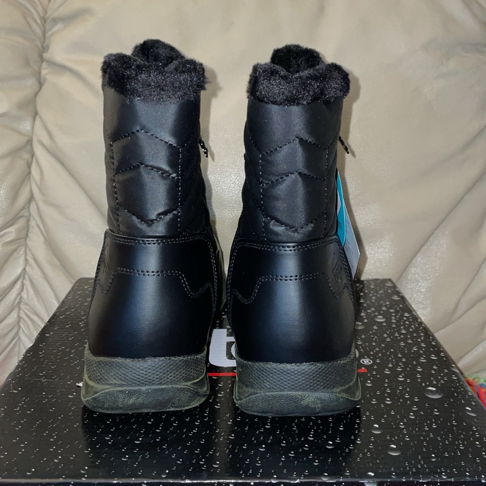 NIB Totes Jarablack Black Boots.  Size 10M. - Picture 2 of 8